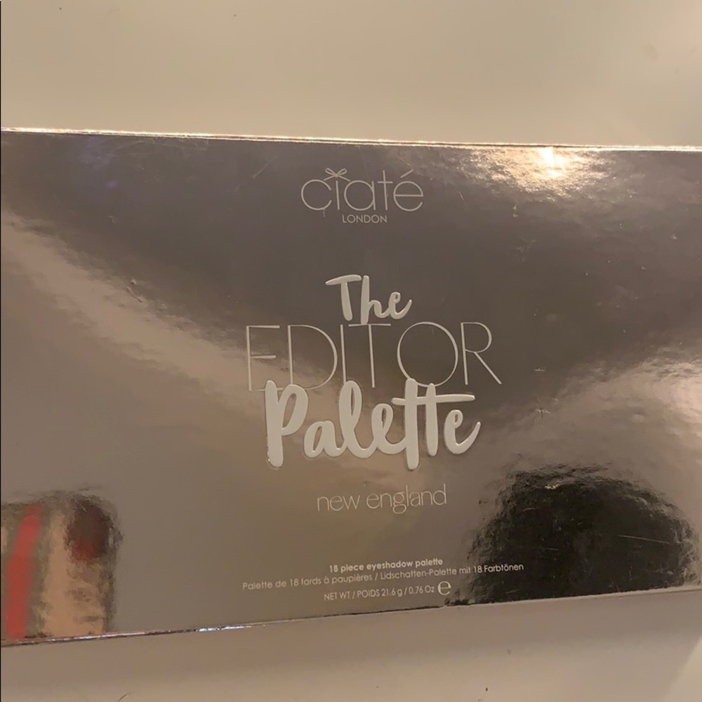 Eyeshadow palette